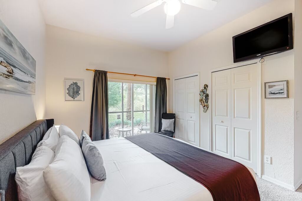 Photo of Bedroom in Bahama Bay