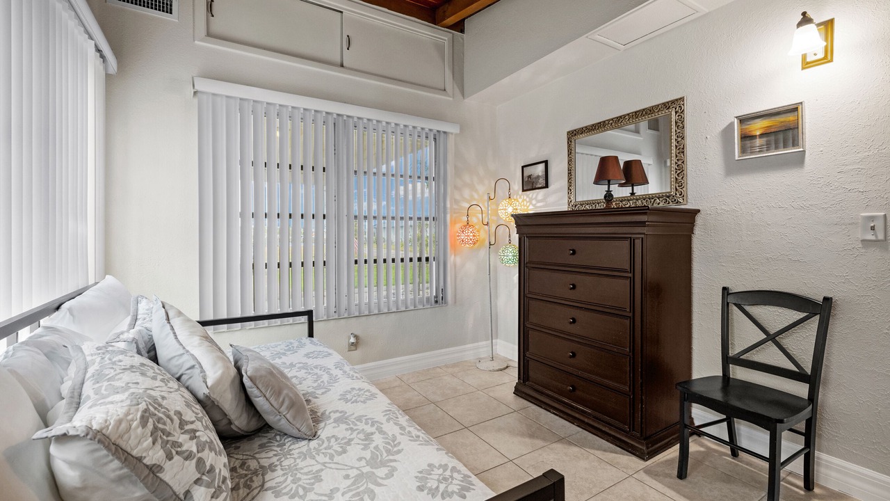 Photo of Bedroom in Yacht Club