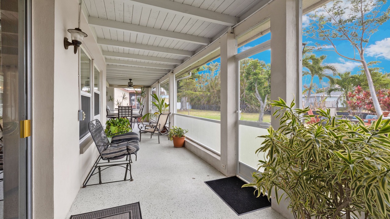 Photo of Patio Balcony in Yacht Club