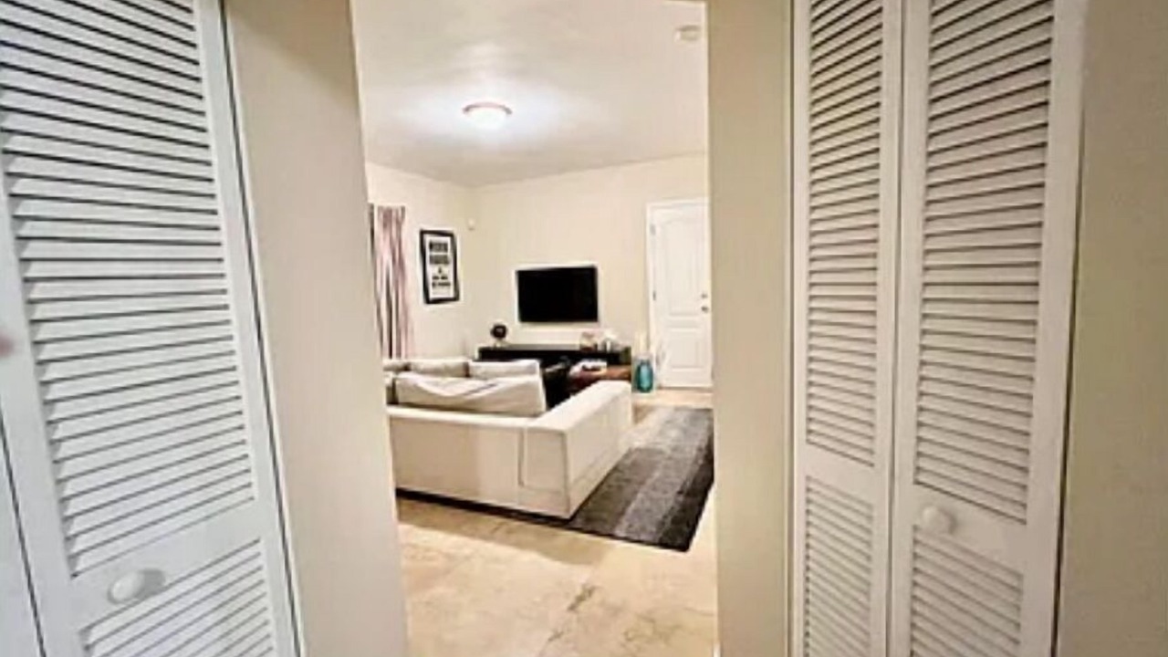 Photo of Livingroom in Northeast Miami