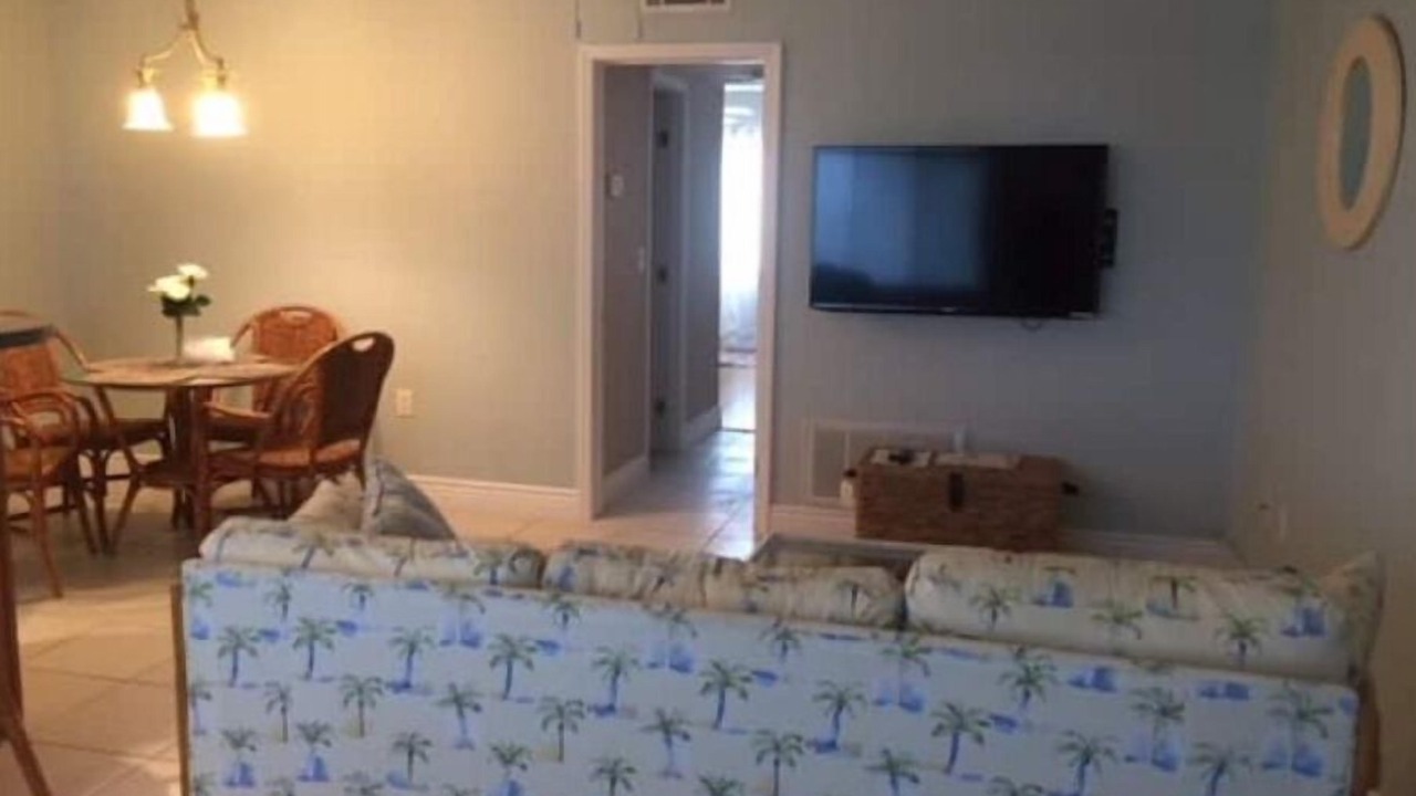 Photo of Livingroom in Satellite Beach