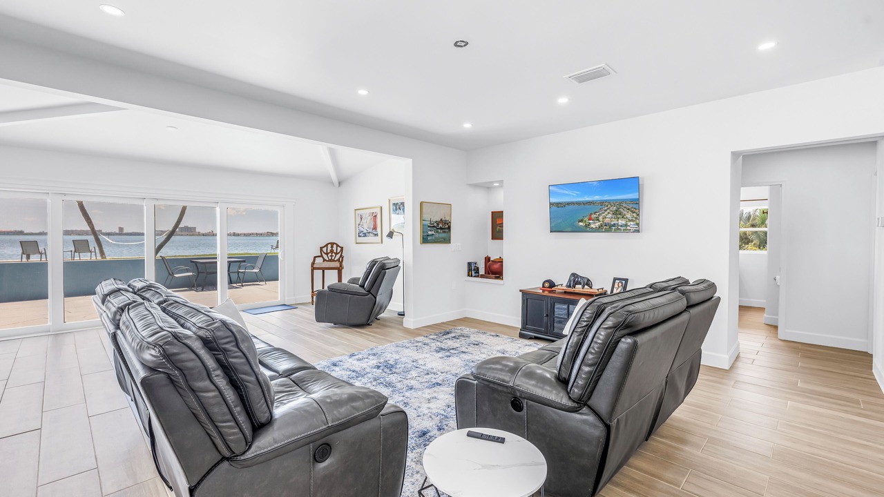 Photo of Livingroom in Boca Ciega Isle