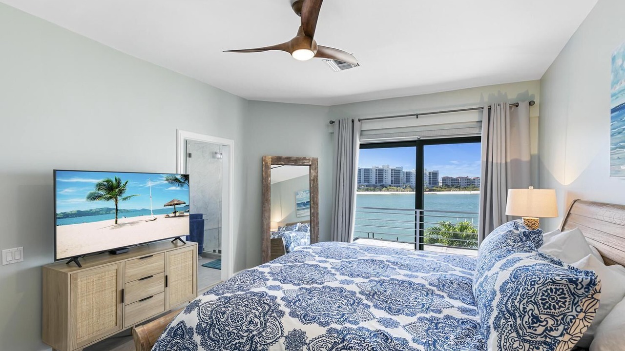 Photo of Bedroom in Isles of Capri