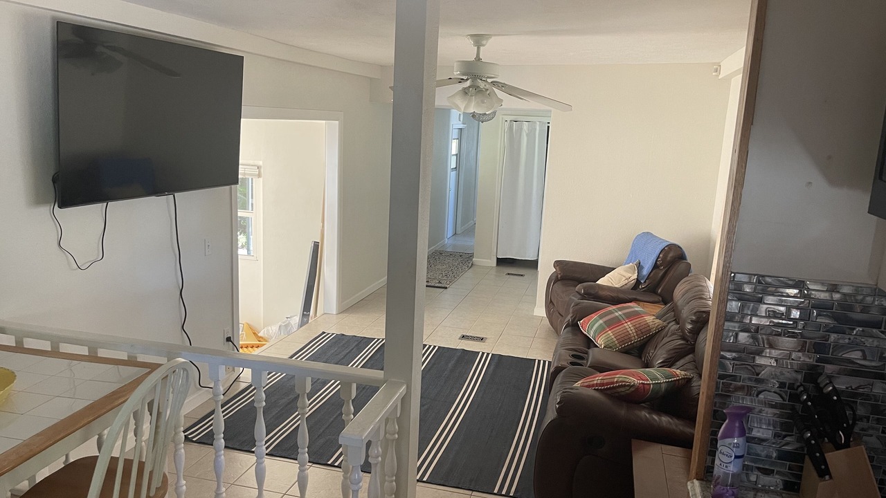 Photo of Livingroom in Stuart