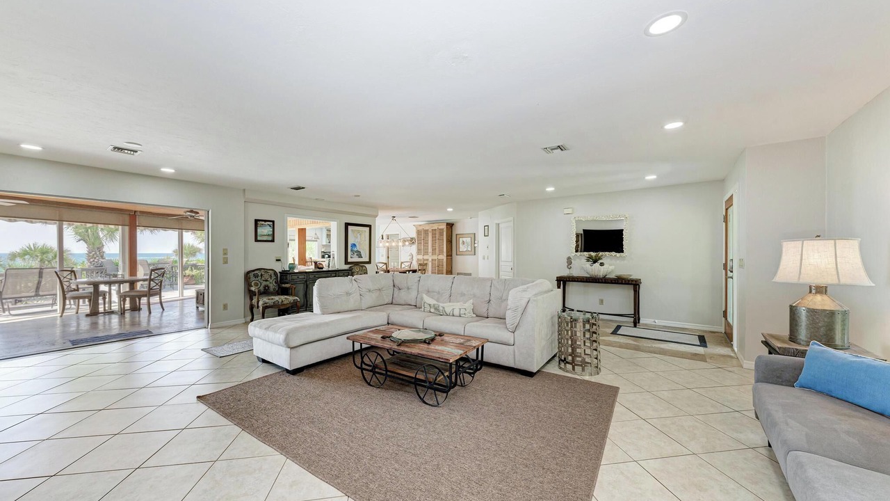 Photo of Livingroom in Englewood
