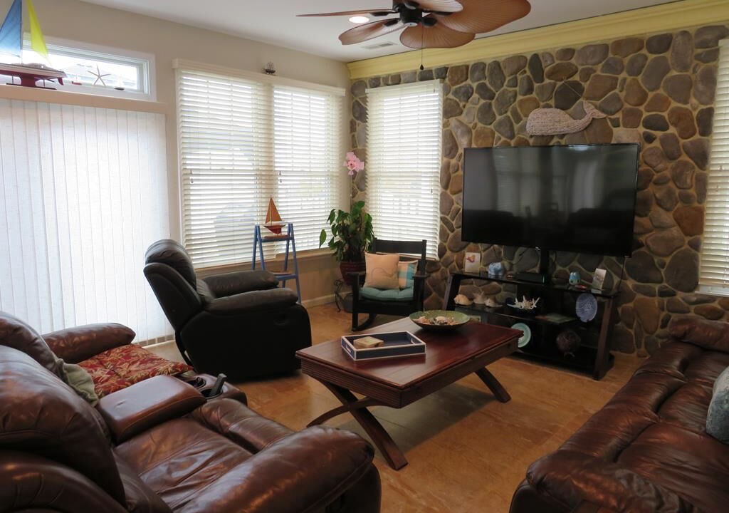 Photo of Livingroom in Beach Haven West