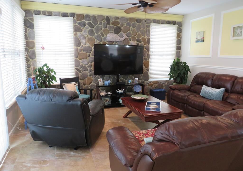 Photo of Livingroom in Beach Haven West