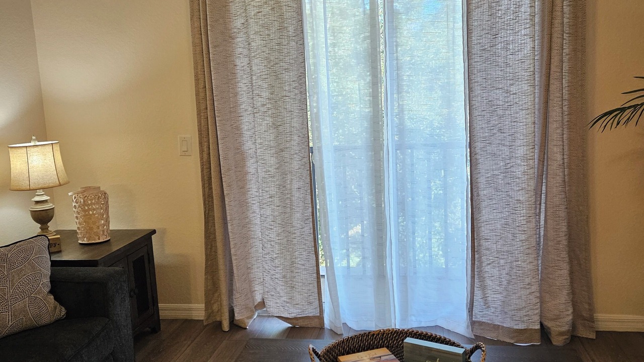 Photo of Livingroom in Bahama Bay
