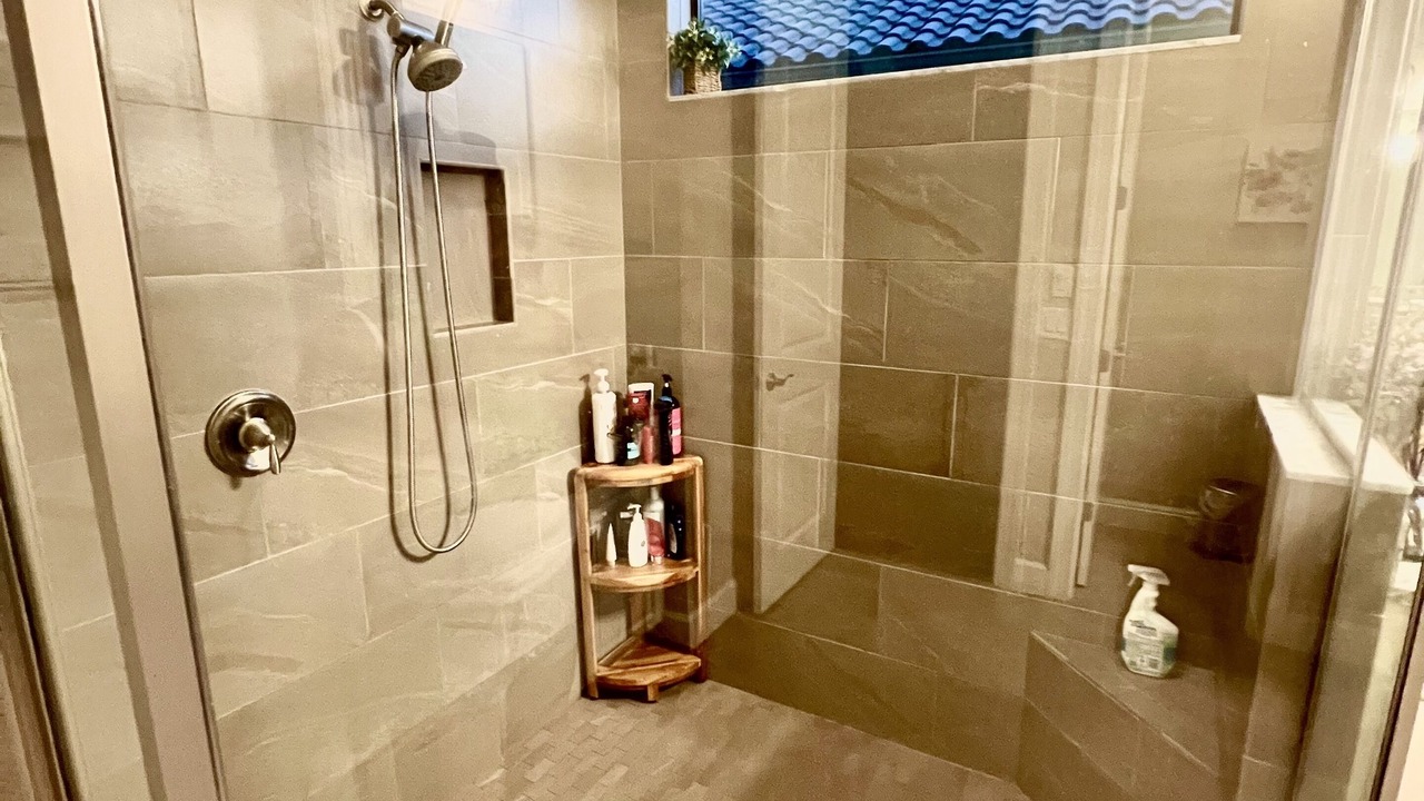 Photo of Bathroom in Naples