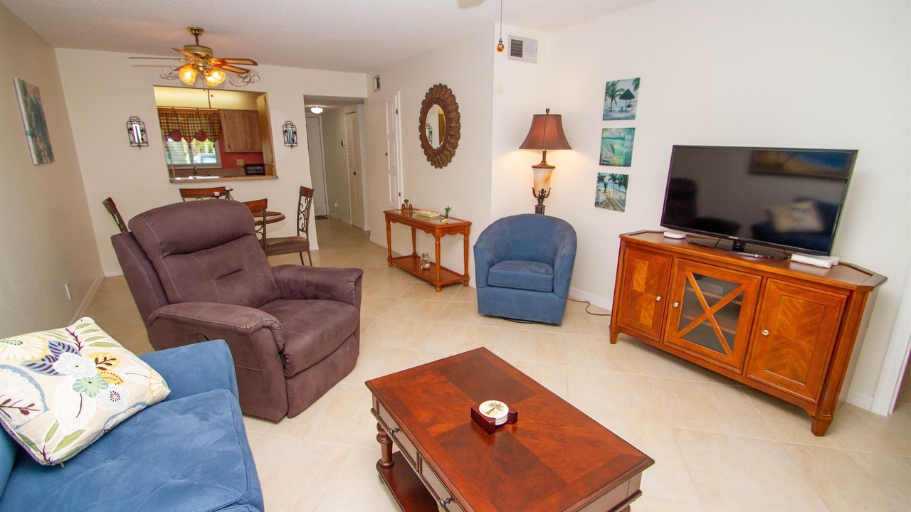 Photo of Livingroom in Golden Gate