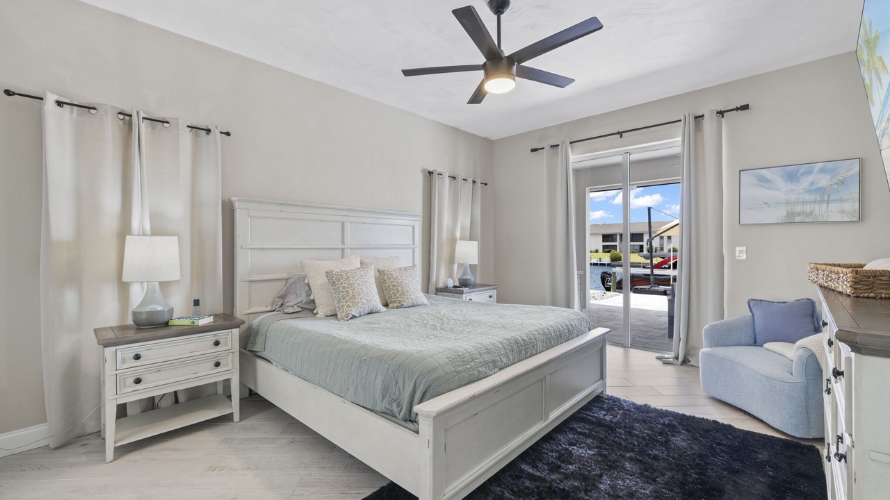 Photo of Bedroom in Caloosahatchee