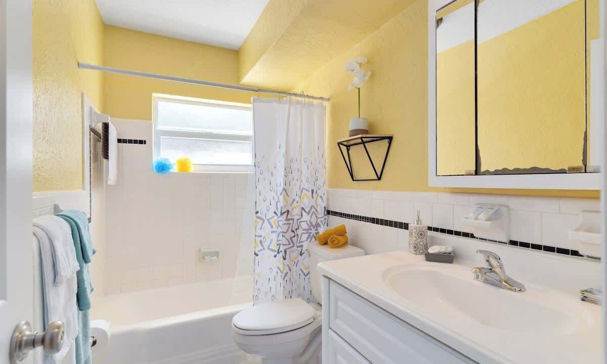 Photo of Bathroom in Indian Harbour Beach