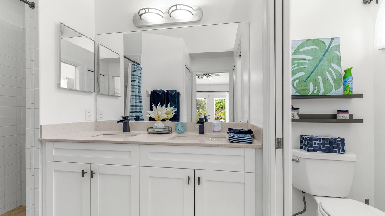 Photo of Bathroom in Naples