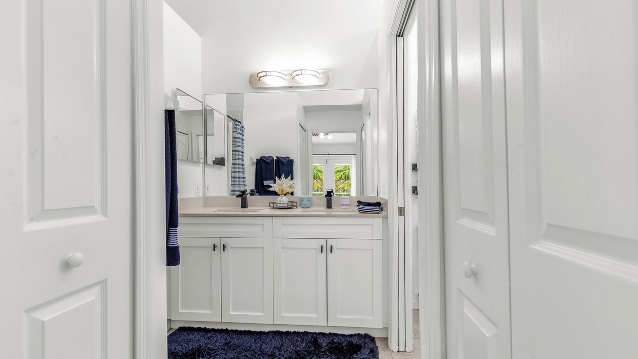 Photo of Bathroom in Naples