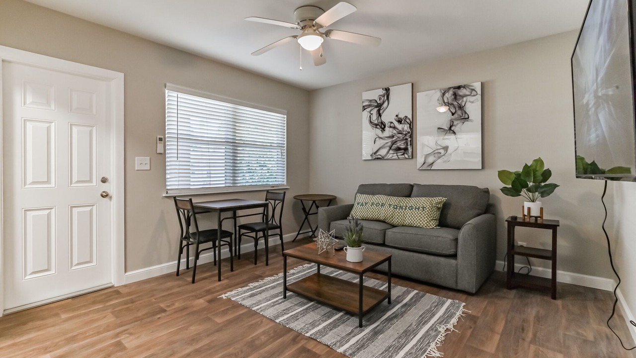 Photo of Livingroom in Palm Beach Shores