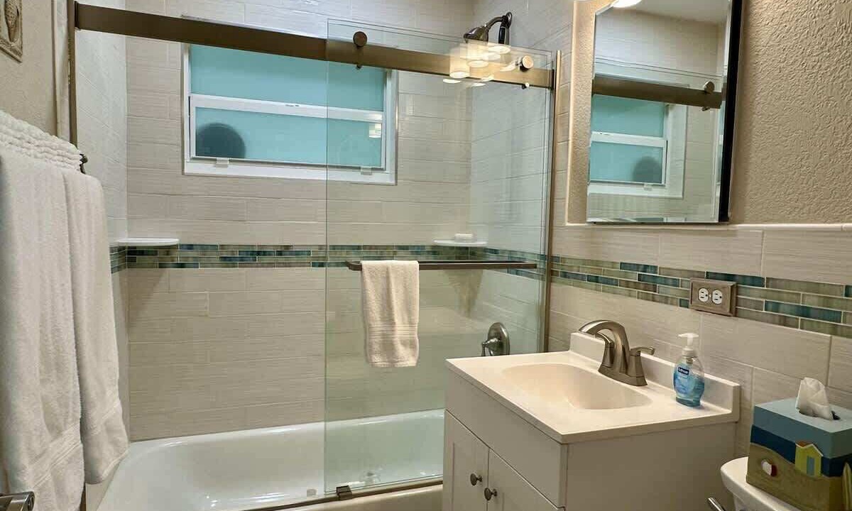 Photo of Bathroom in Mid Island