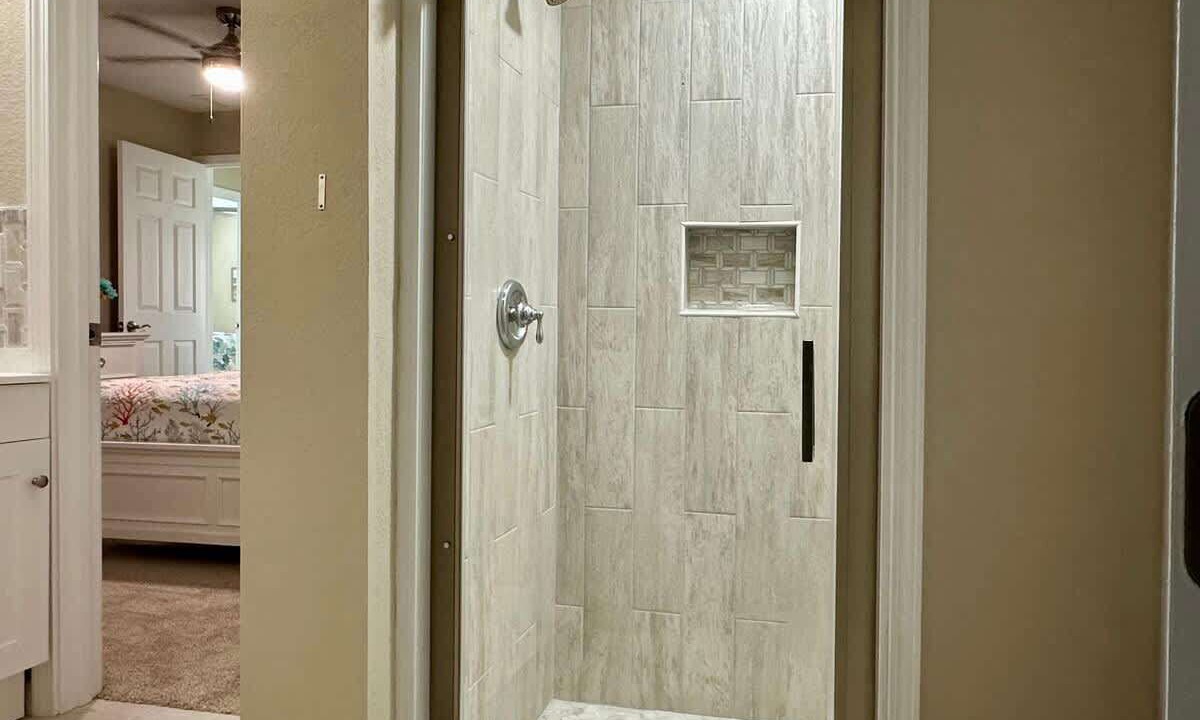 Photo of Bathroom in Mid Island