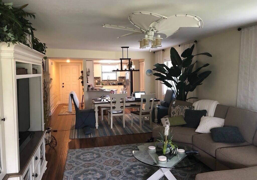 Photo of Livingroom in Isles of Collier Preserve