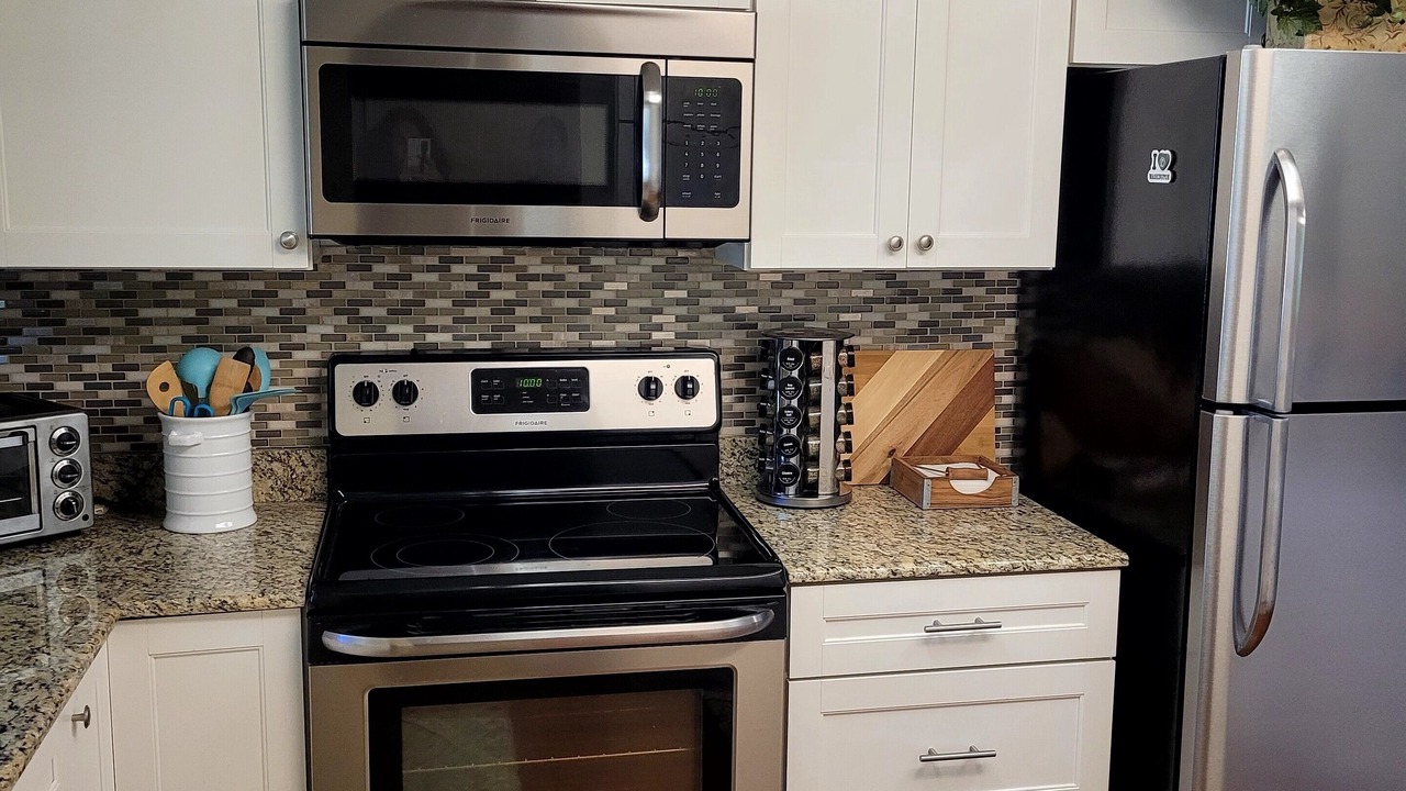 Photo of Kitchen in Isles of Collier Preserve