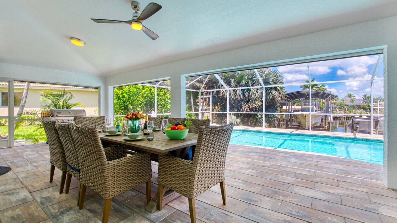 Photo of Outdoor in Pelican