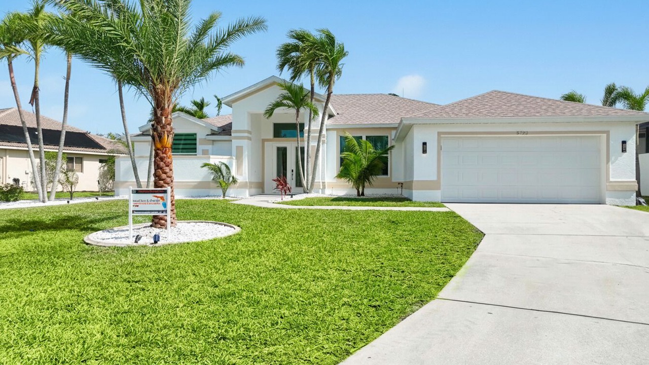 Photo of Outdoor in Pelican