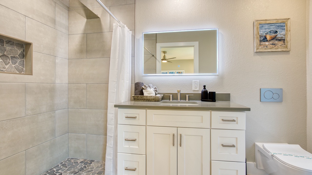 Photo of Bathroom in Pelican
