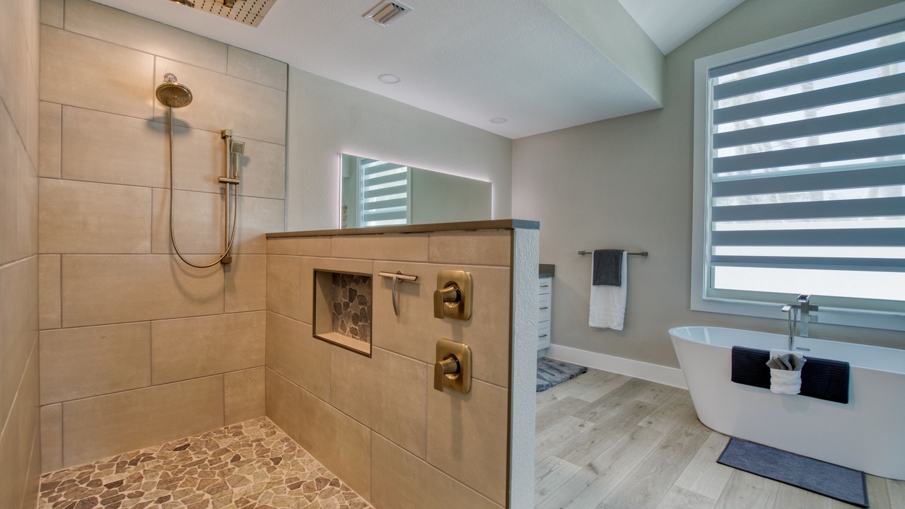 Photo of Bathroom in Pelican