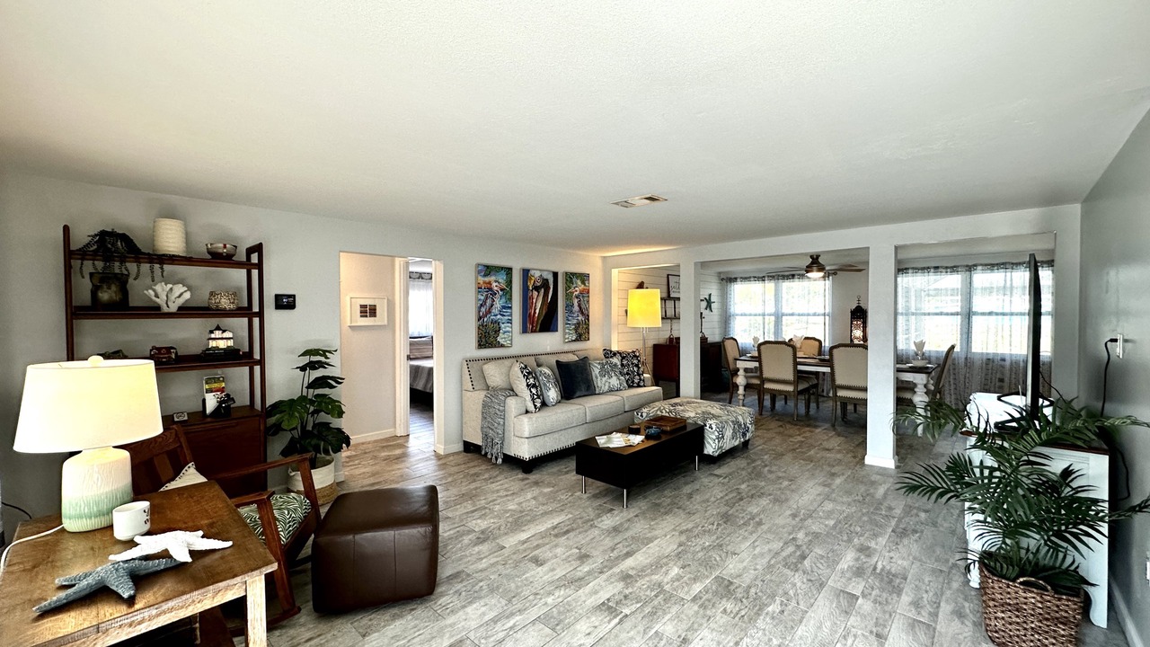 Photo of Livingroom in Englewood