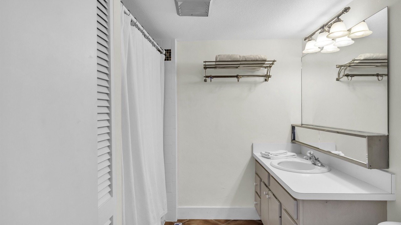 Photo of Bathroom in Lower Matecumbe Key