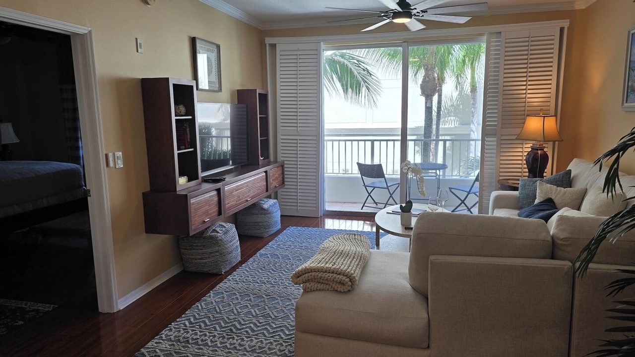 Photo of Bedroom in East Ocean Ave