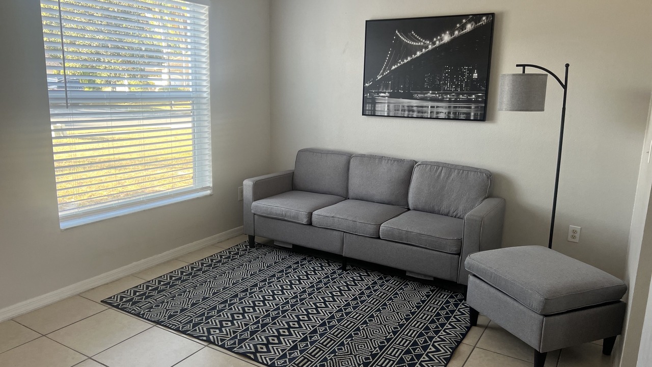 Photo of Livingroom in Lindfields