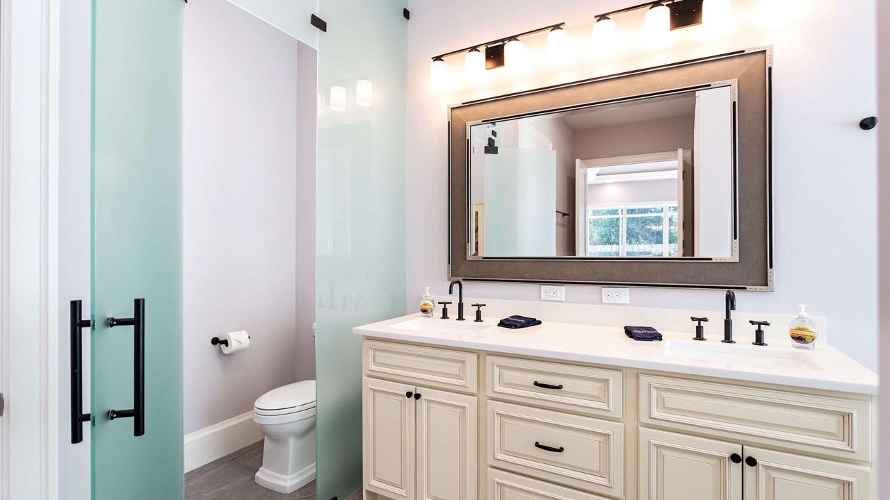 Photo of Bathroom in Naples Park