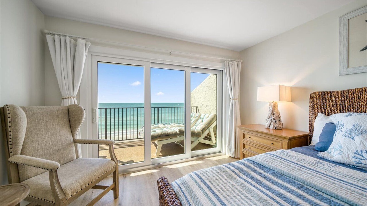 Photo of Bedroom in Redington Beach