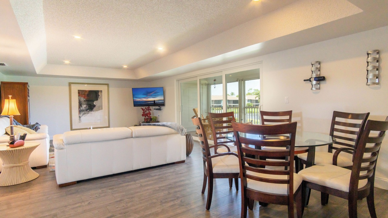 Photo of Livingroom in East Naples