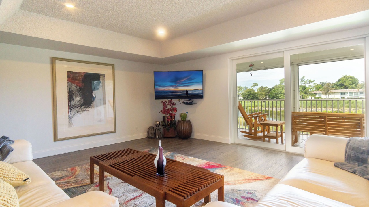 Photo of Livingroom in East Naples