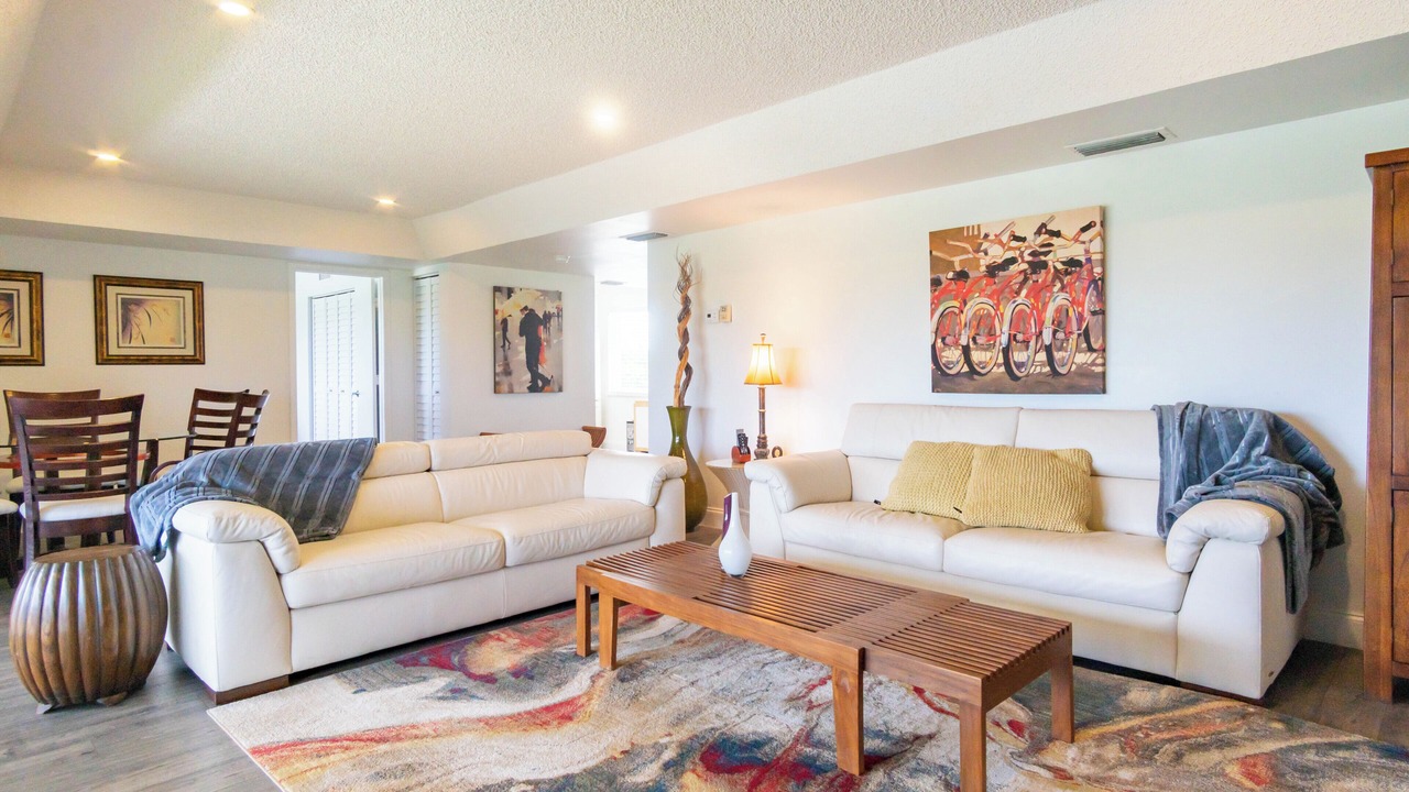 Photo of Livingroom in East Naples