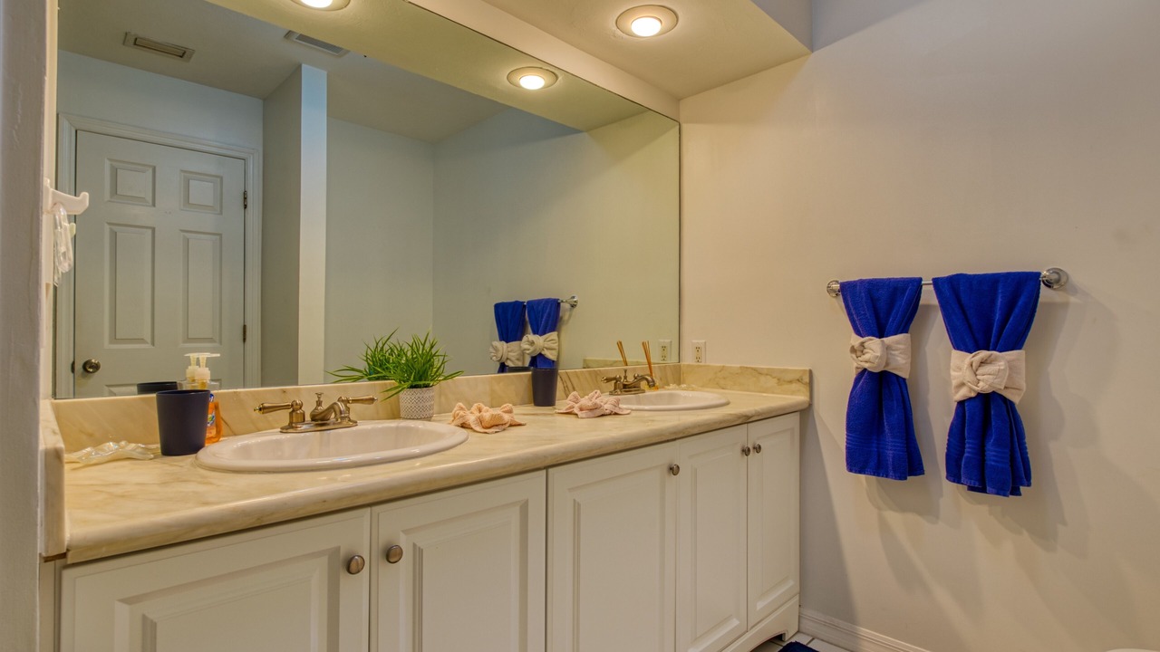Photo of Bathroom in Yacht Club