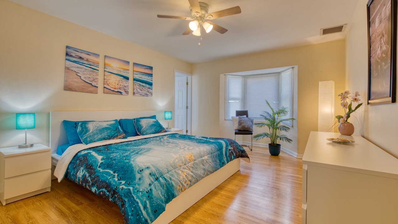 Photo of Bedroom in Yacht Club