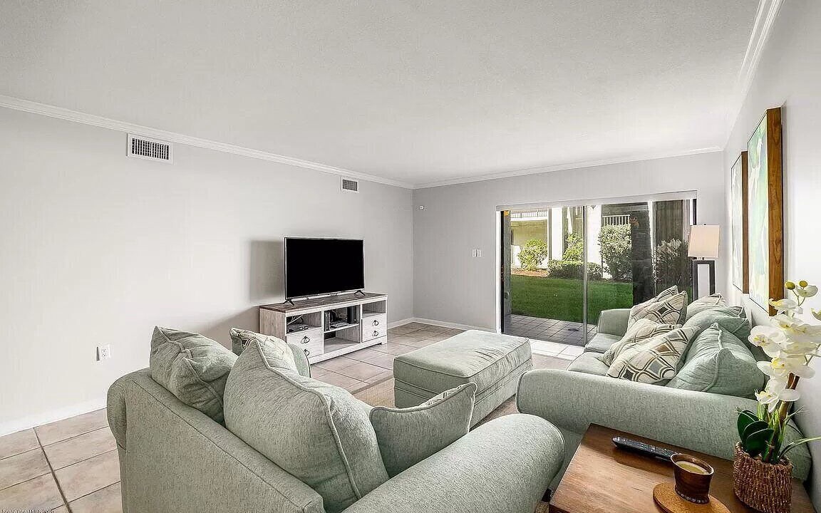 Photo of Livingroom in South Patrick Shores