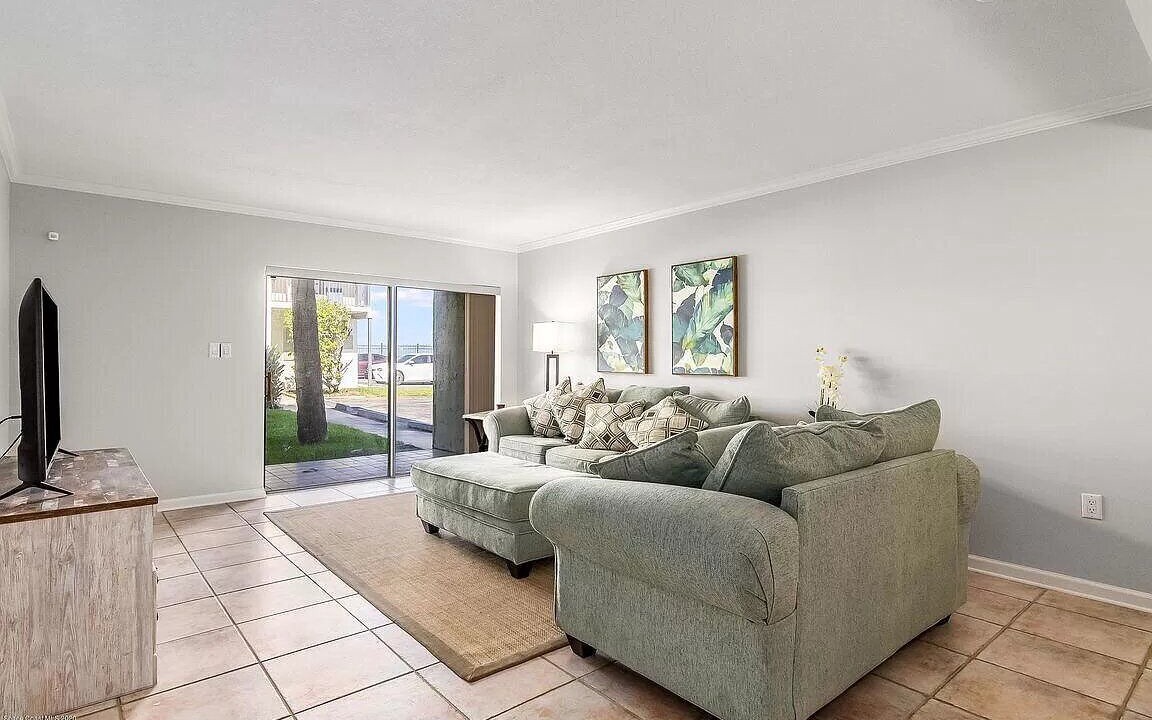Photo of Livingroom in South Patrick Shores