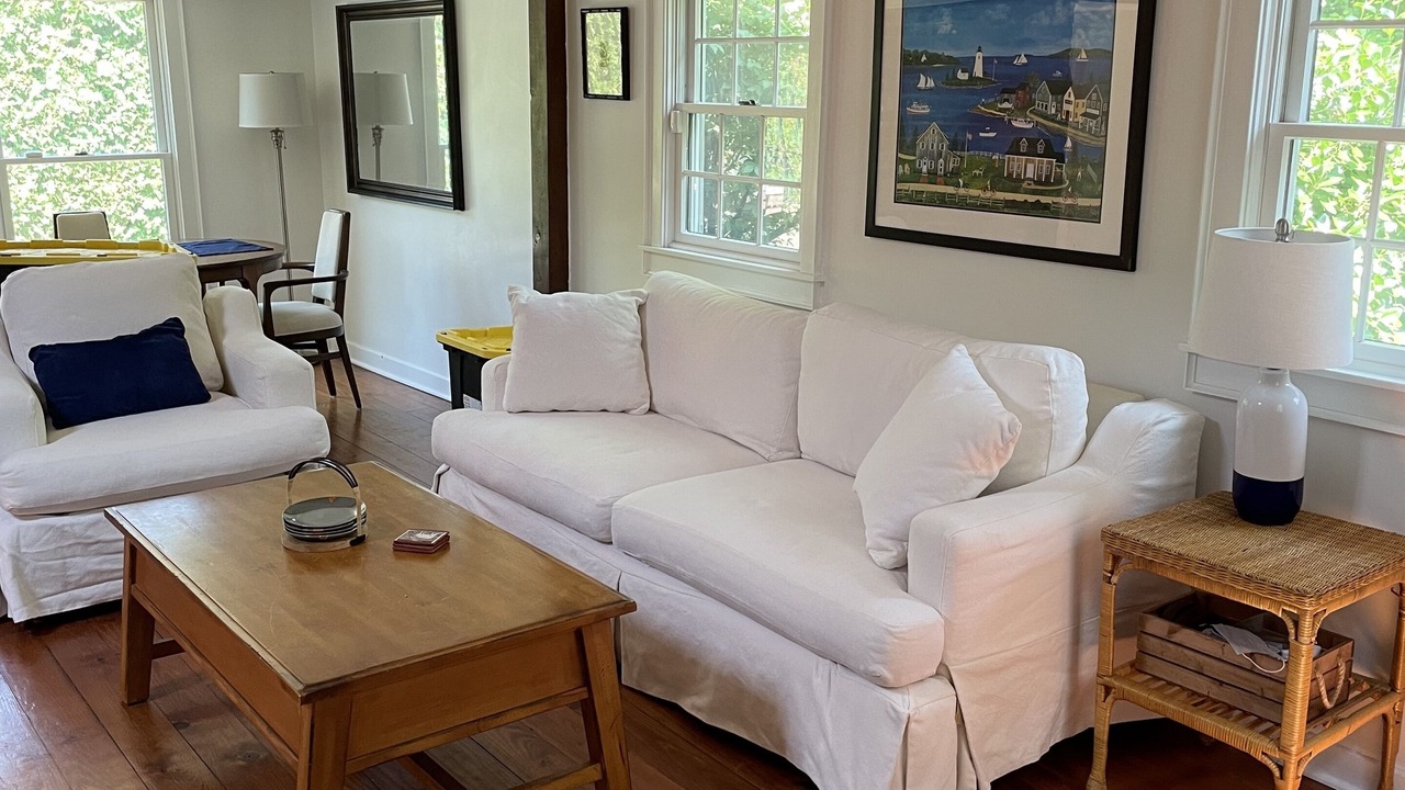 Photo of Livingroom in Avon