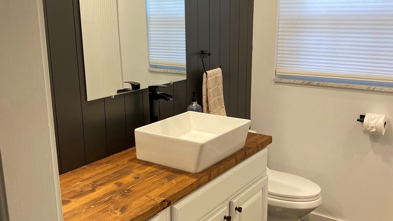 Photo of Bathroom in Venice Gardens