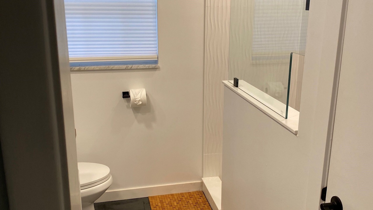 Photo of Bathroom in Venice Gardens