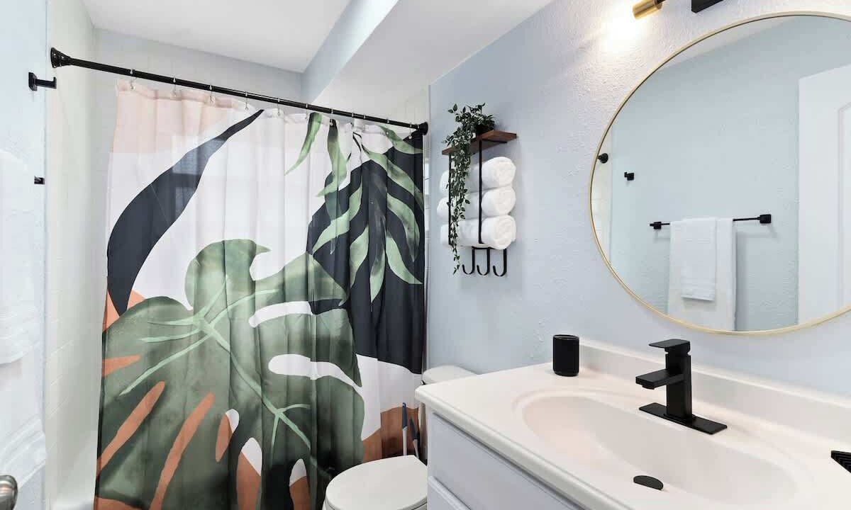 Photo of Bathroom in Indian Harbour Beach