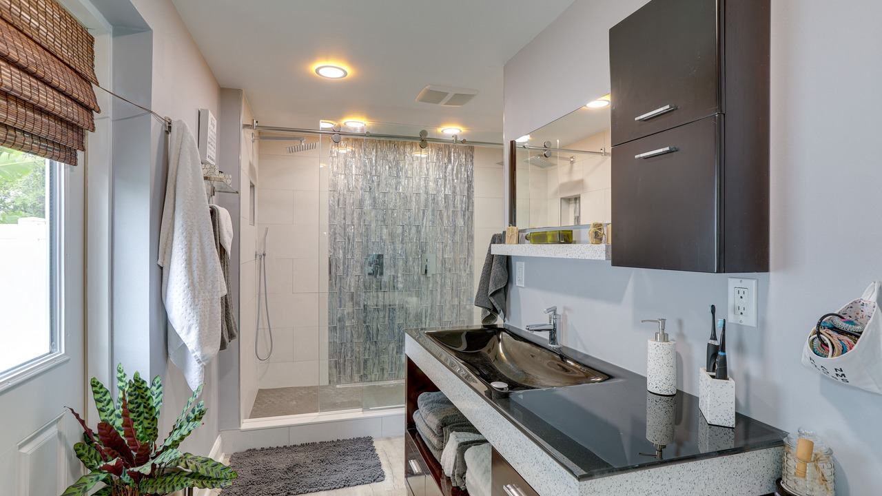 Photo of Bathroom in Riviera Bay