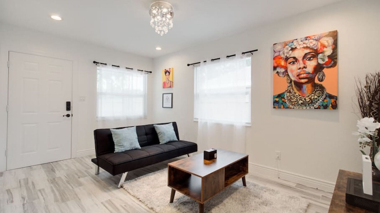 Photo of Livingroom in Ballast Point