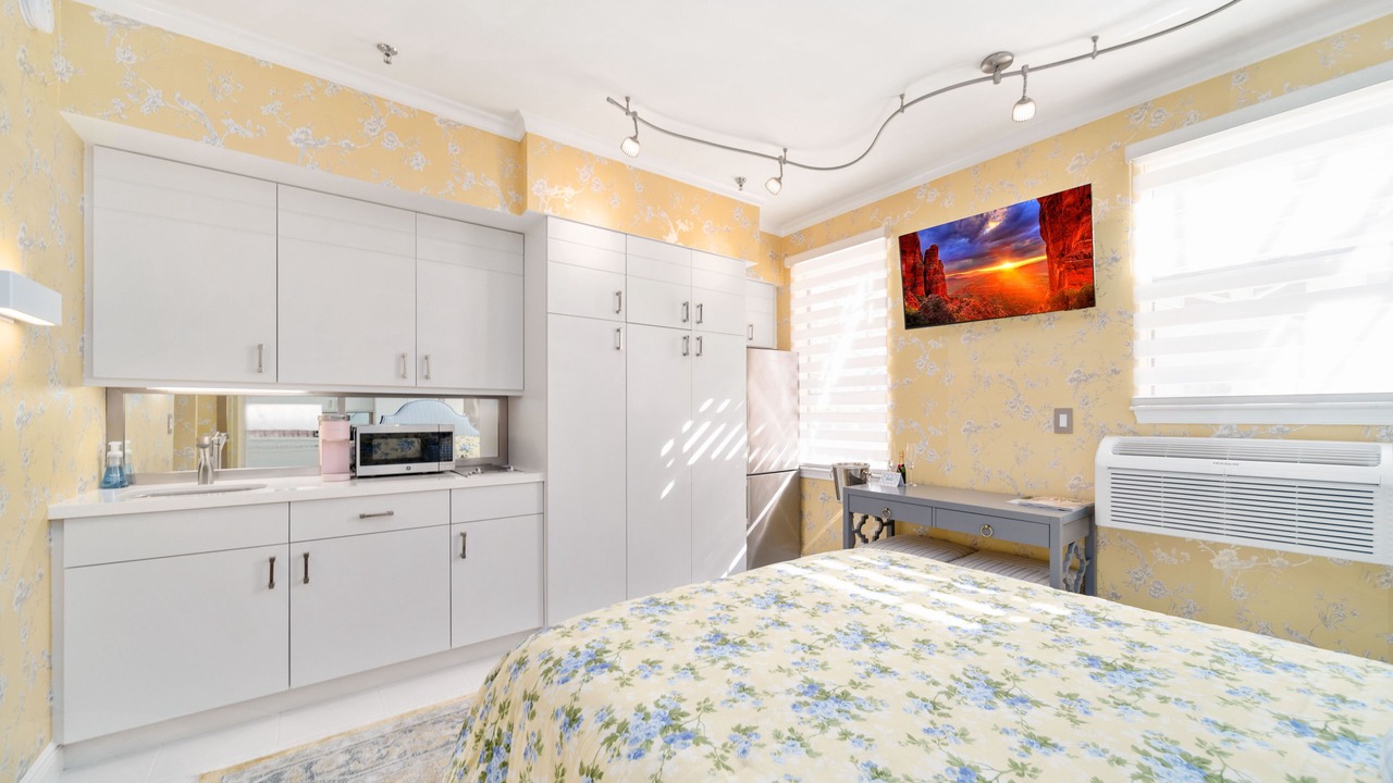Photo of Bedroom in Palm Beach