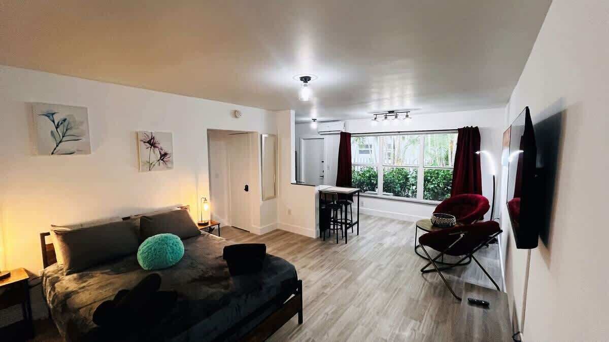 Photo of Bedroom in Northeast Miami