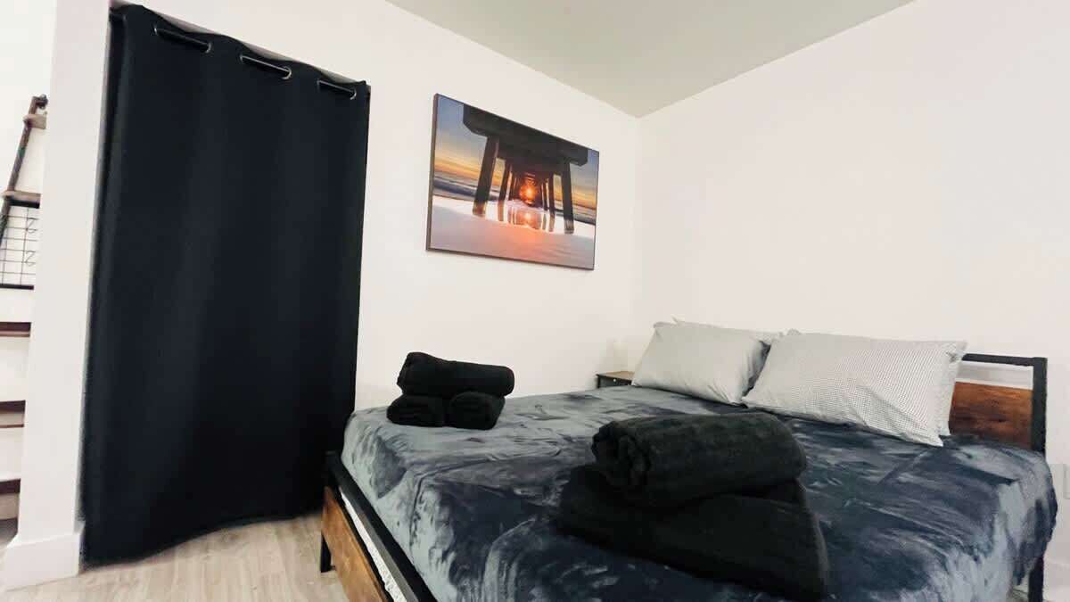 Photo of Bedroom in Northeast Miami