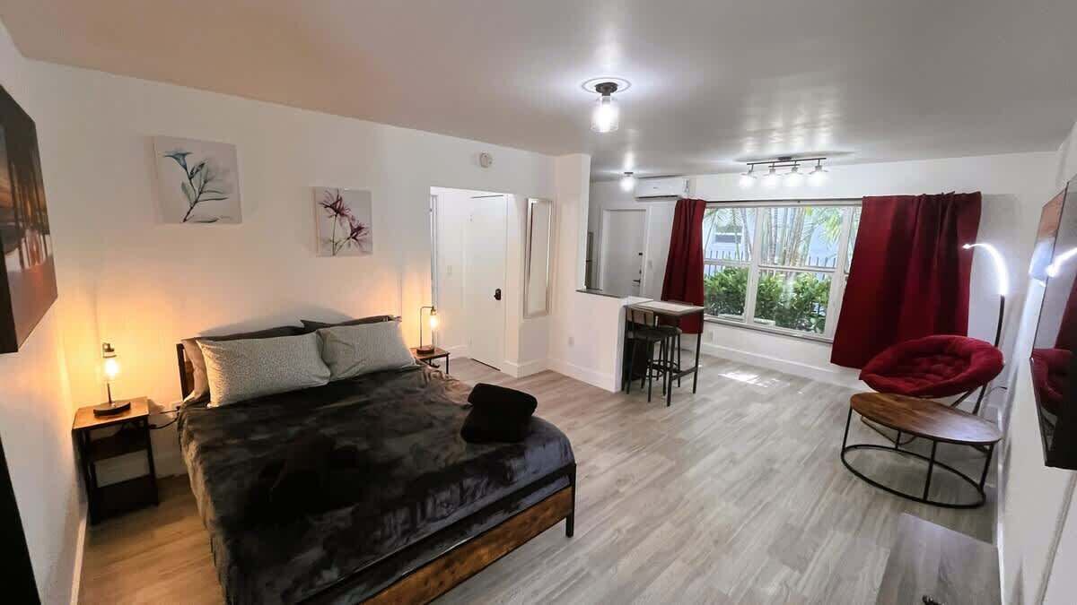 Photo of Bedroom in Northeast Miami